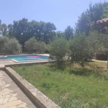 Ara With Private Pool